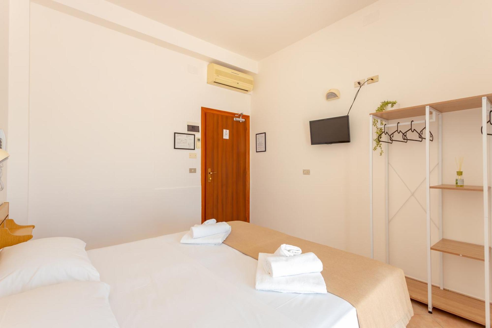 Hotel Katina Rimini Exteriör bild