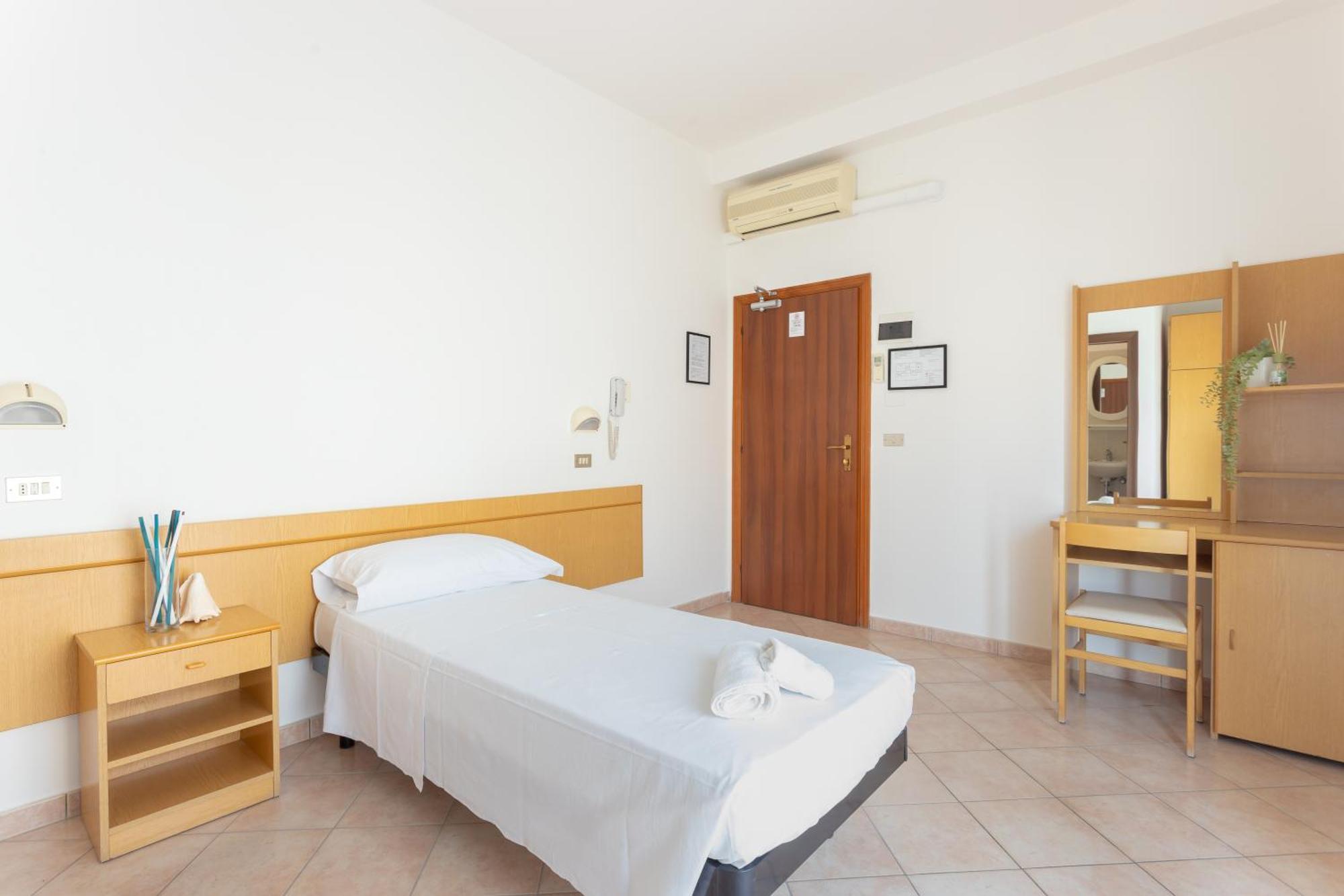 Hotel Katina Rimini Exteriör bild